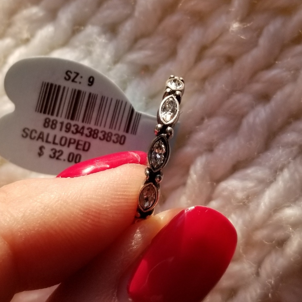 Brighton J6118k Scalloped Ring